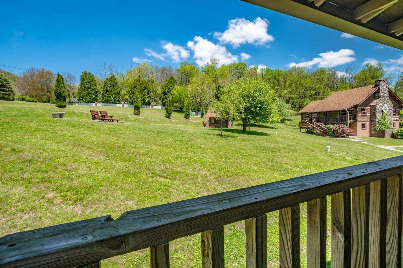 Swiss Mountain Village Blowing Rock Exterior photo